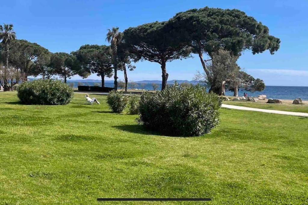 Studio Cosy Residence Odalys 3 Etoiles La Londe-les-Maures Exterior photo