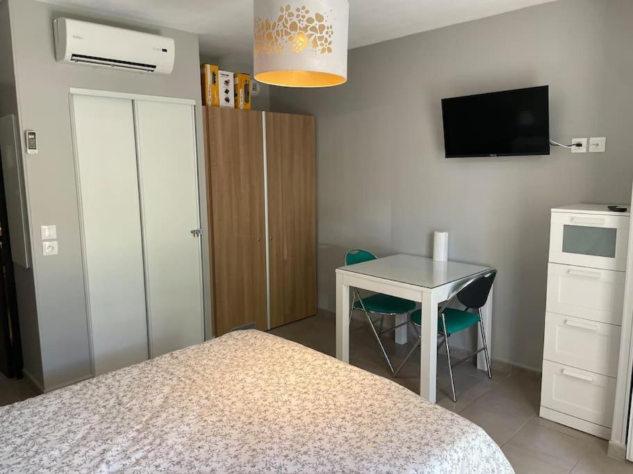 Studio Cosy Residence Odalys 3 Etoiles La Londe-les-Maures Exterior photo